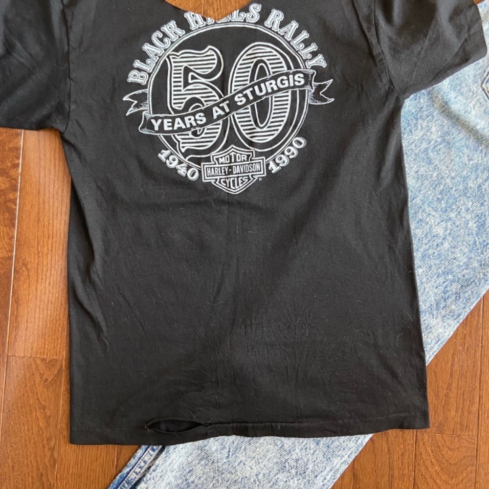 Harley-Davidson Black Tee with Winged Horse Graphic - Picture 2 of 2